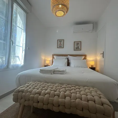 Chez Fernand Ac Terrace Garden Petanque Court & Private Free Parking Nyaraló *