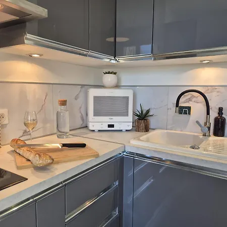 Prázdninový dům Chez Fernand Ac Terrace Garden Petanque Court & Private Free Parking Hautvillers